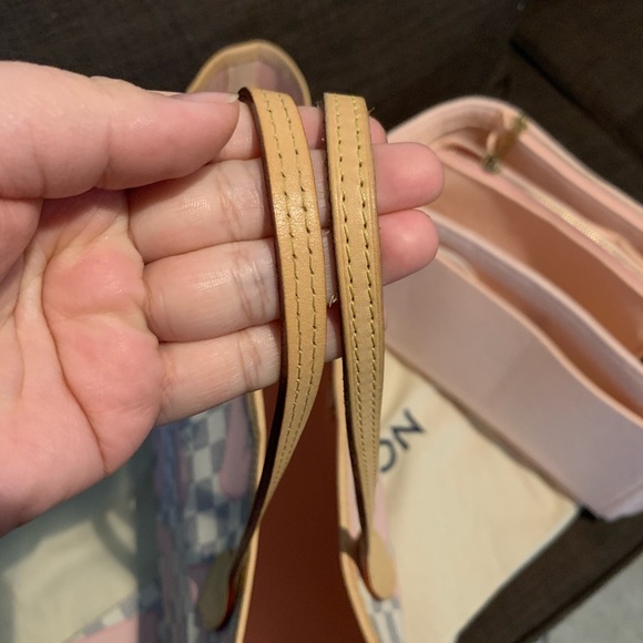 LV Tahitienne Neverfull - Picture 6 of 16
